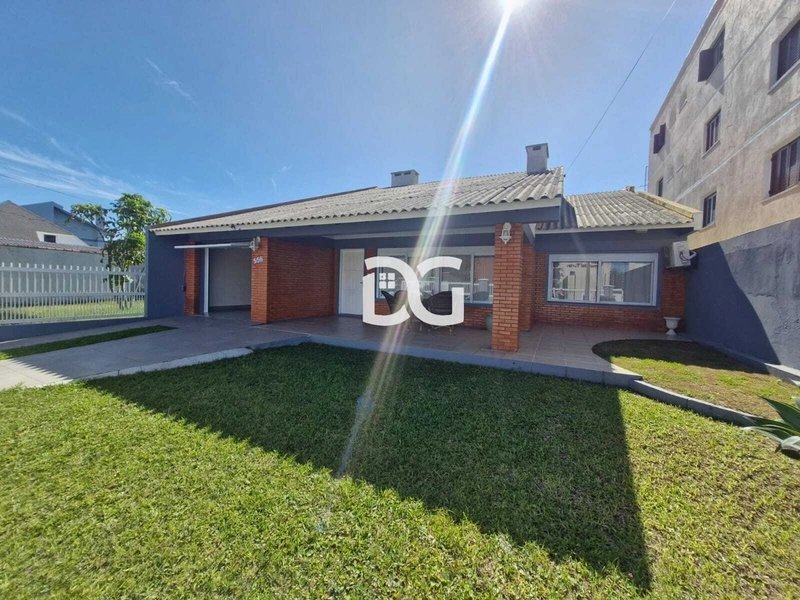 Um imóvel completo, bem distribuído e projetado para oferecer conforto: 1ª foto da galeria de imagens do imóvel
