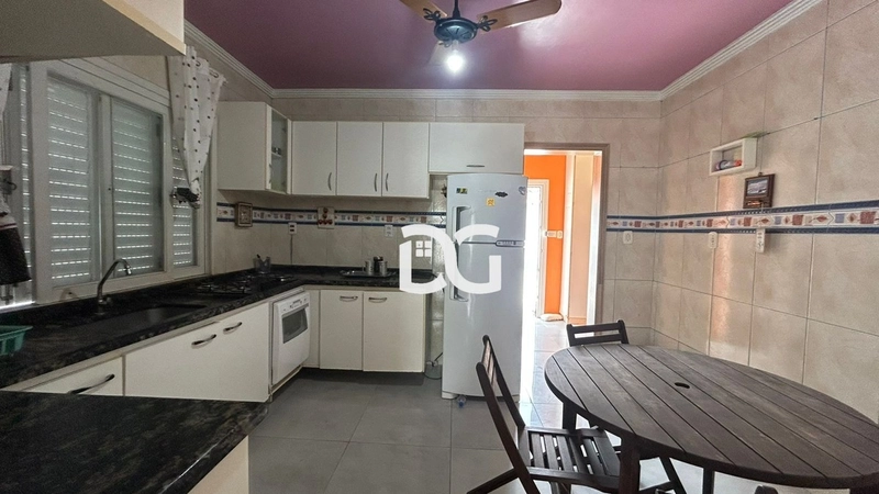 Casa composta de 2 dormitórios: 7ª foto da galeria de imagens do imóvel