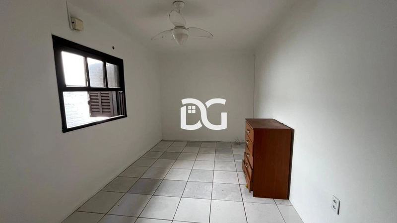 Casa 3 dormitorios: 16ª foto da galeria de imagens do imóvel