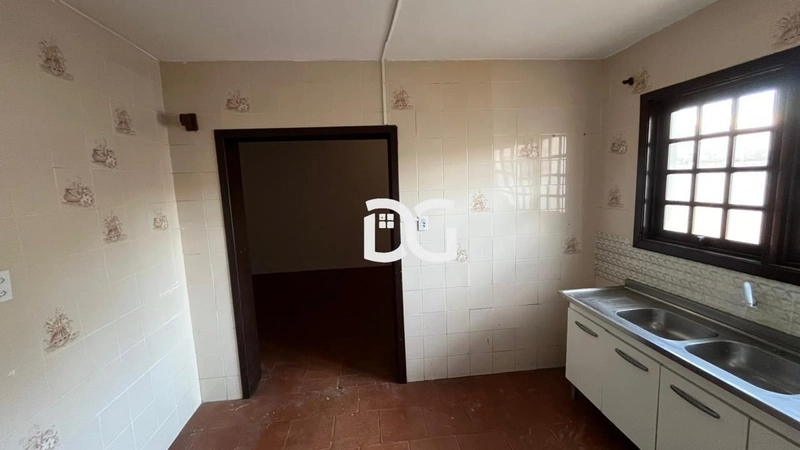 Casa 3 dormitorios: 11ª foto da galeria de imagens do imóvel