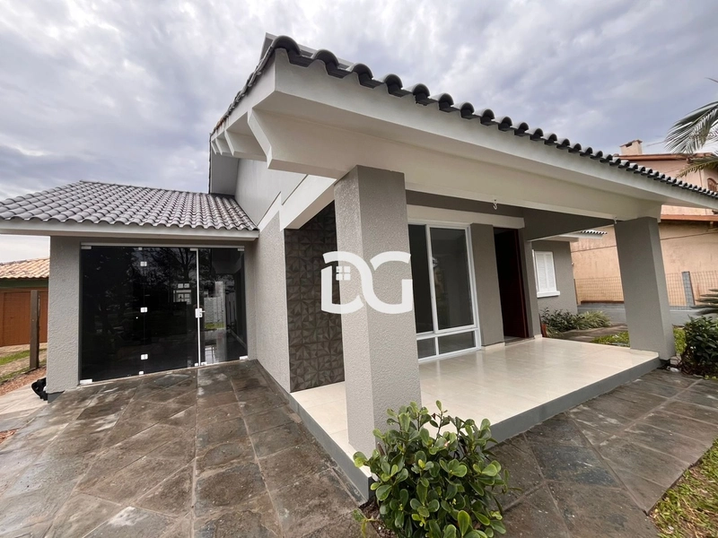 Encante-se com esta belíssima casa com vista eterna para o mar: 2ª foto da galeria de imagens do imóvel