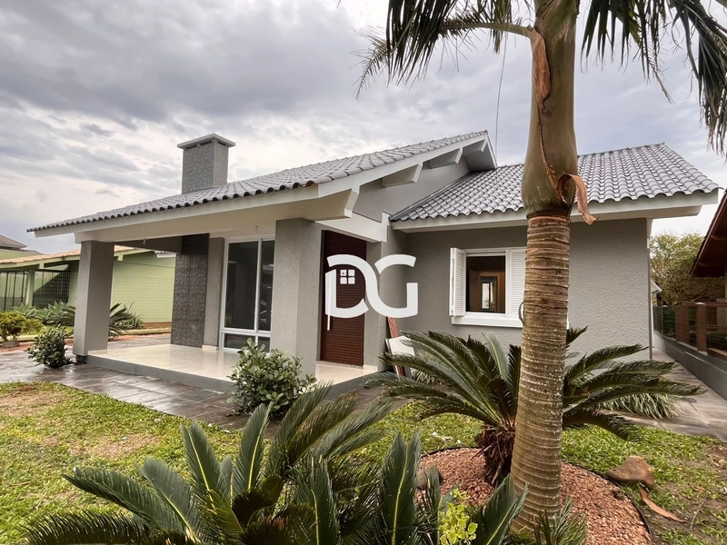 Encante-se com esta belíssima casa com vista eterna para o mar: 1ª foto da galeria de imagens do imóvel