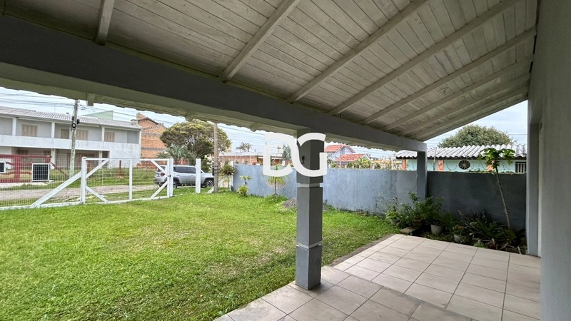 Casa aconchegante, composta por 2 dormitórios bem iluminados: 2ª foto da galeria de imagens do imóvel