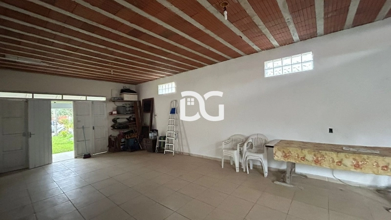 Casa aconchegante, composta por 2 dormitórios bem iluminados: 12ª foto da galeria de imagens do imóvel