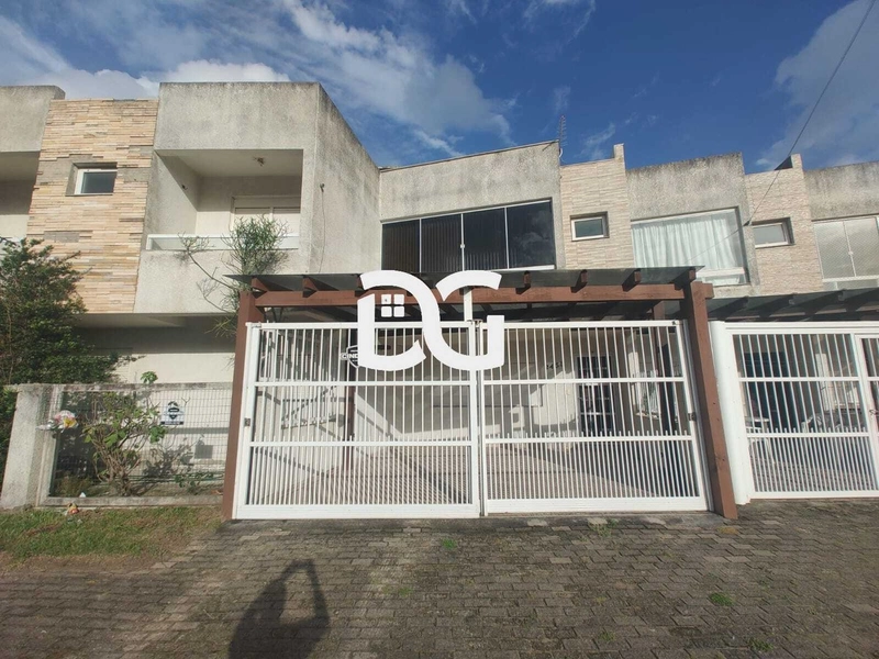 SOBRADO DUPLEX A PASSOS DO MAR EM TRAMANDAÍ: 2ª foto da galeria de imagens do imóvel