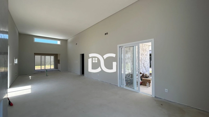 CASA NOVA NO CONDOMÍNIO MARÍTIMO EM TRAMANDAÍ: 3ª foto da galeria de imagens do imóvel