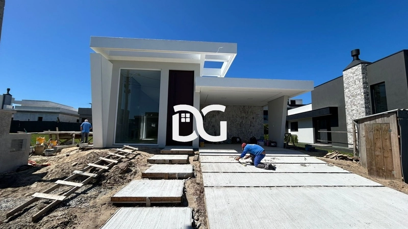 CASA NOVA NO CONDOMÍNIO MARÍTIMO EM TRAMANDAÍ