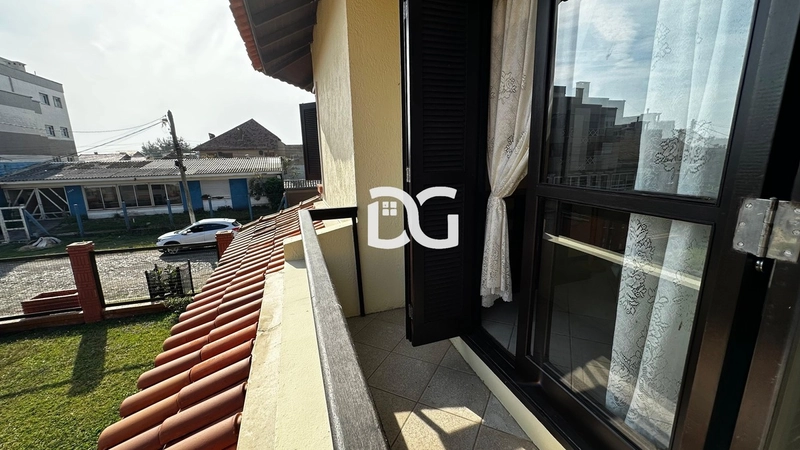 Lindo sobrado mobiliado, composto por 3 dormitórios a 1 quadra do mar: 6ª foto da galeria de imagens do imóvel