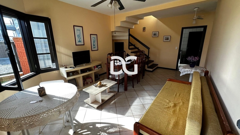 Lindo sobrado mobiliado, composto por 3 dormitórios a 1 quadra do mar: 7ª foto da galeria de imagens do imóvel