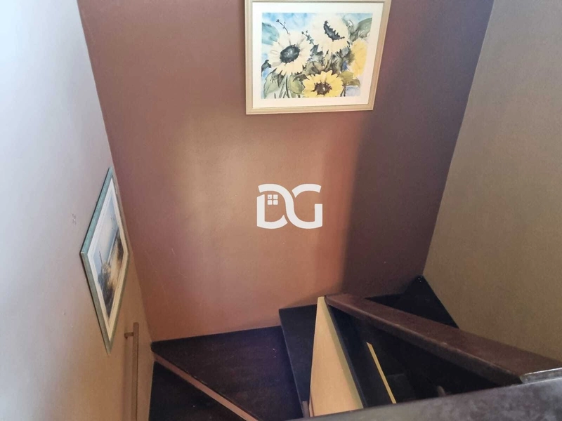 Sobrado composto por 2 dormitórios, sendo 1 suíte: 8ª foto da galeria de imagens do imóvel