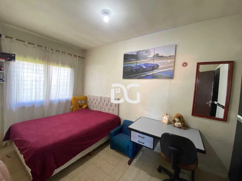 Ampla casa composta por quatro dormitórios proporcionando conforto: 13ª foto da galeria de imagens do imóvel