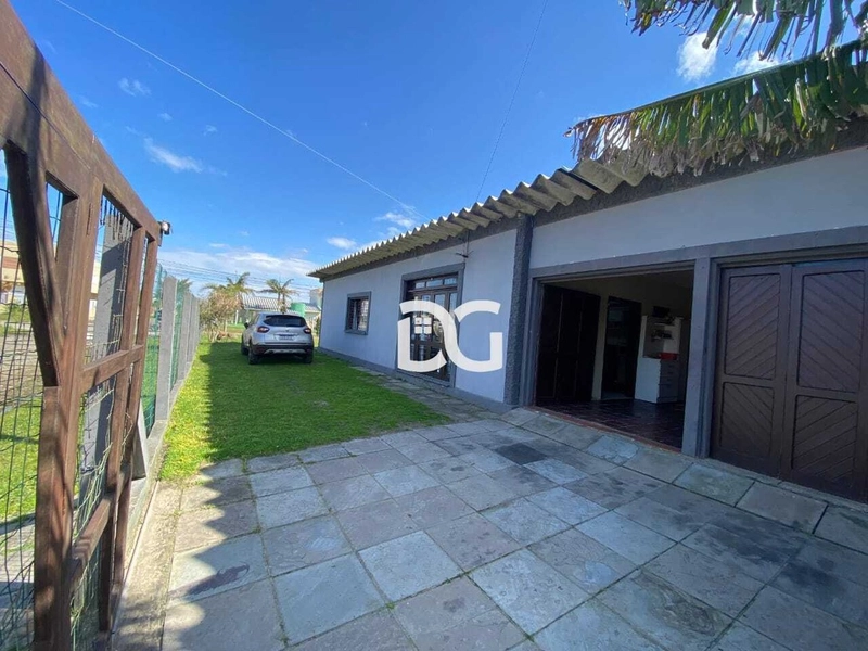 Ampla casa composta por quatro dormitórios proporcionando conforto: 6ª foto da galeria de imagens do imóvel