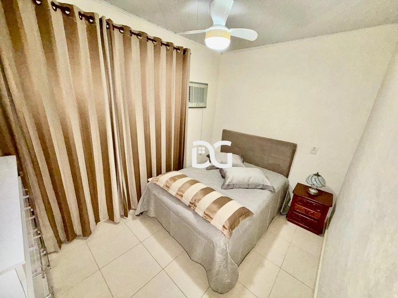 Ampla casa composta por quatro dormitórios, com piscina: 14ª foto da galeria de imagens do imóvel