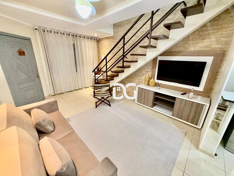 Ampla casa composta por quatro dormitórios, com piscina: 3ª foto da galeria de imagens do imóvel