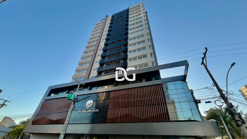 Apartamento duplex de alto padrão, composto por 4 dormitórios