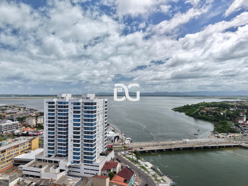 Belíssimo 3 dormitórios com vista para o rio e mar: 4ª foto da galeria de imagens do imóvel