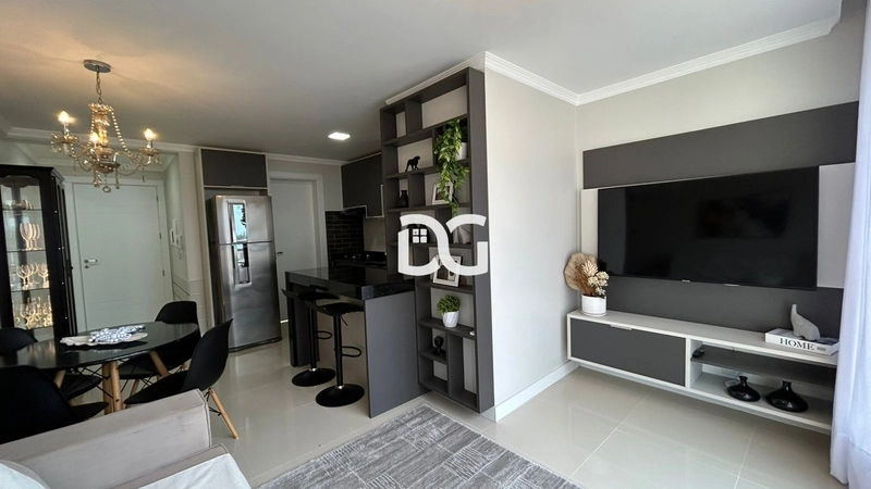 Lindo apartamento mobiliado e decorado a meia quadra do mar: 8ª foto da galeria de imagens do imóvel