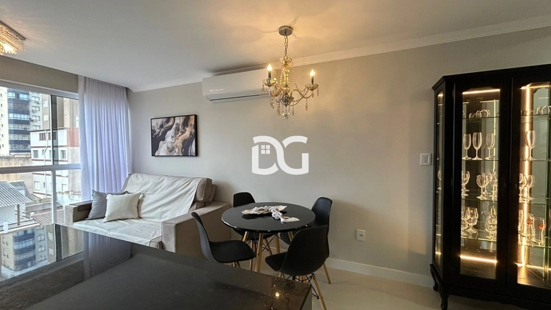 Lindo apartamento mobiliado e decorado a meia quadra do mar: 5ª foto da galeria de imagens do imóvel