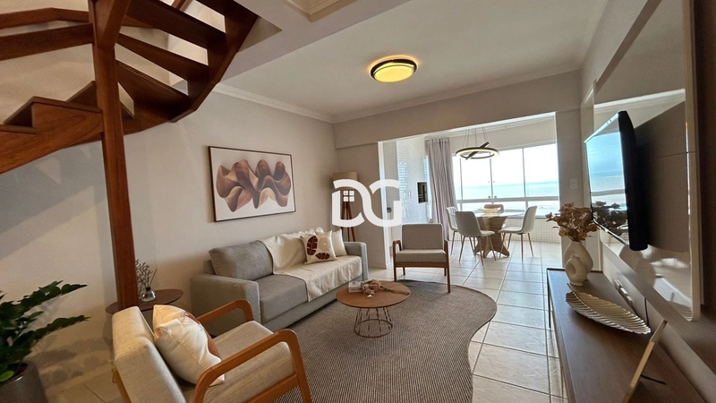 Cobertura duplex mobiliada e decorada com vista para o mar: 2ª foto da galeria de imagens do imóvel