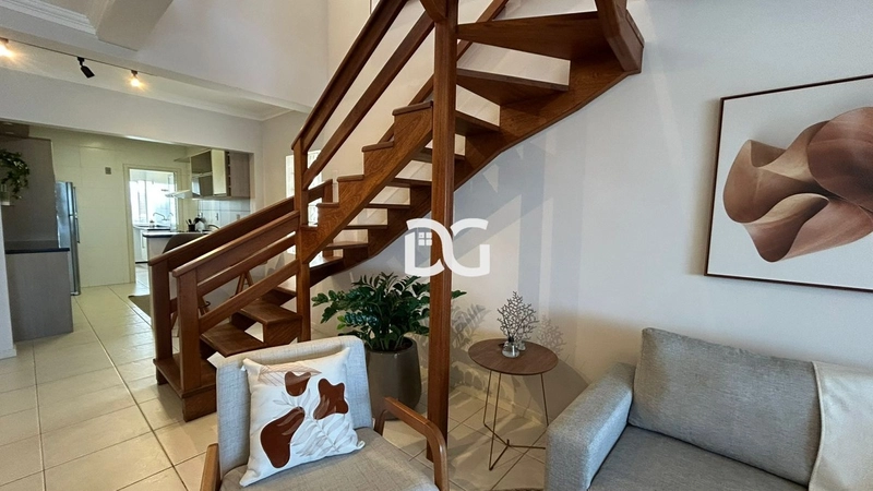 Cobertura duplex mobiliada e decorada com vista para o mar: 4ª foto da galeria de imagens do imóvel