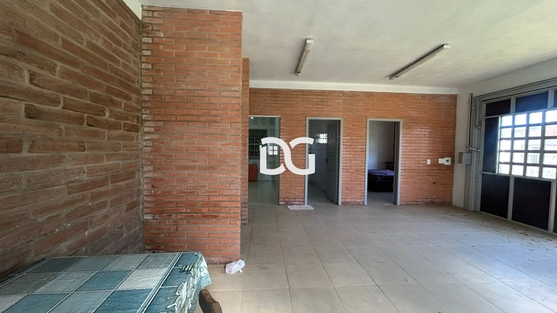 Casa composta por 3 dormitórios, sendo 1 suíte: 8ª foto da galeria de imagens do imóvel