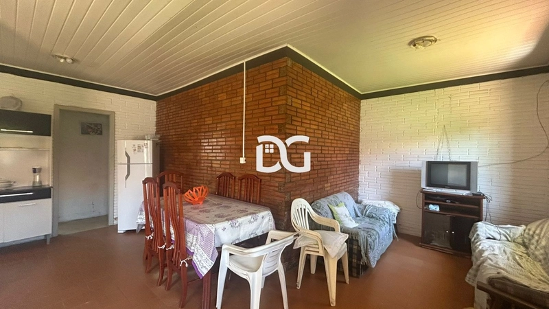 Casa composta por 3 dormitórios, sendo 1 suíte: 4ª foto da galeria de imagens do imóvel