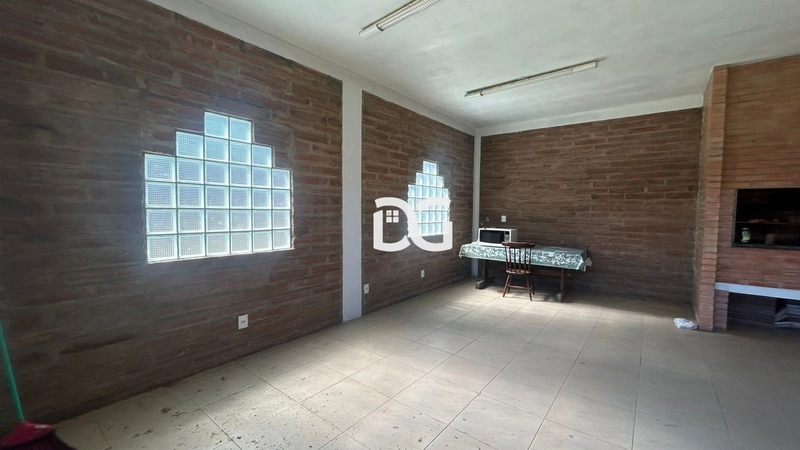 Casa composta por 3 dormitórios, sendo 1 suíte: 10ª foto da galeria de imagens do imóvel