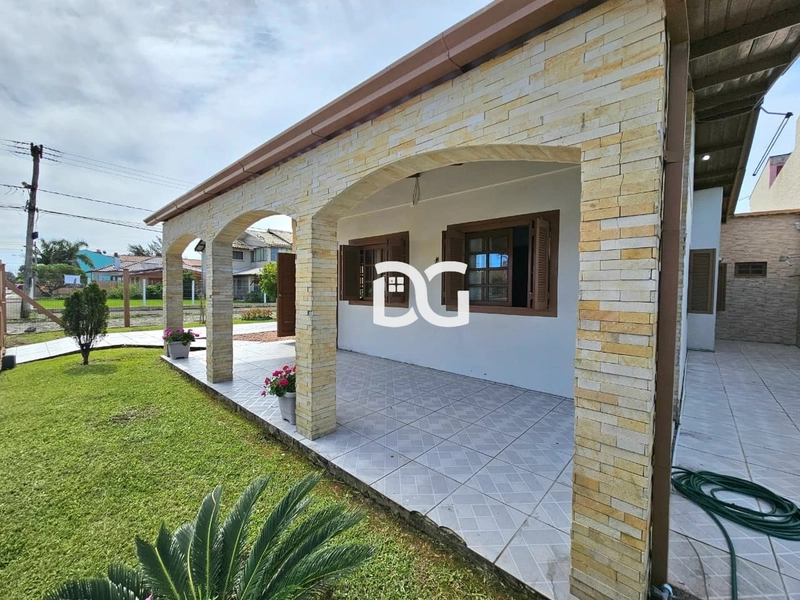 Casa composta de 3 dormitórios: 2ª foto da galeria de imagens do imóvel