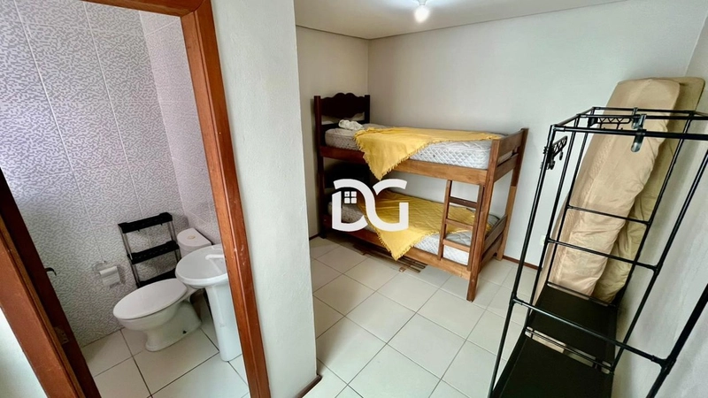 Duplex moderno e bem distribuído, composto por 2 suítes amplas: 13ª foto da galeria de imagens do imóvel