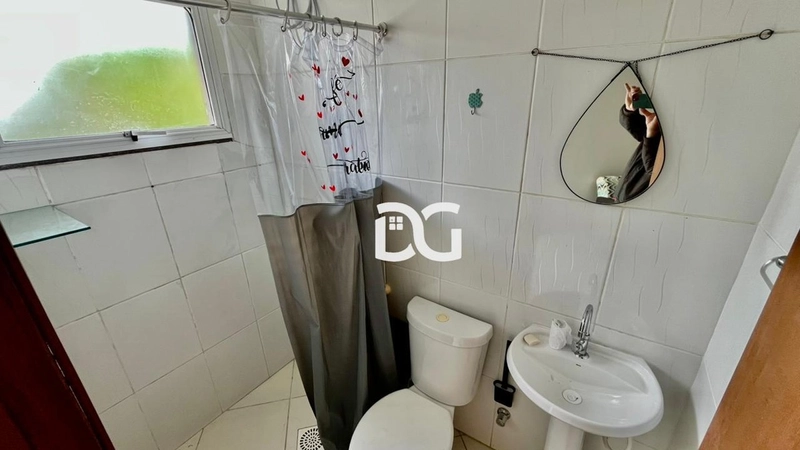 Duplex moderno e bem distribuído, composto por 2 suítes amplas: 14ª foto da galeria de imagens do imóvel