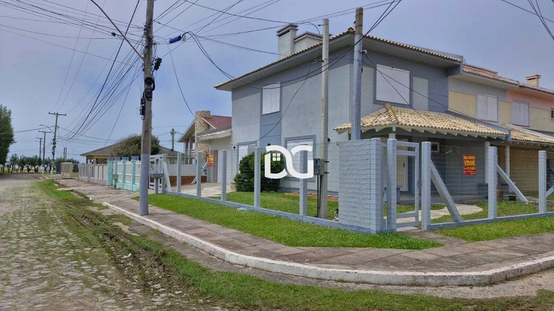 Duplex composto por 3 dormitórios bem distribuídos: 1ª foto da galeria de imagens do imóvel