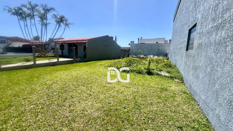 Terreno com dimensões de 11x29,7, localizado na avenida principal: 3ª foto da galeria de imagens do imóvel