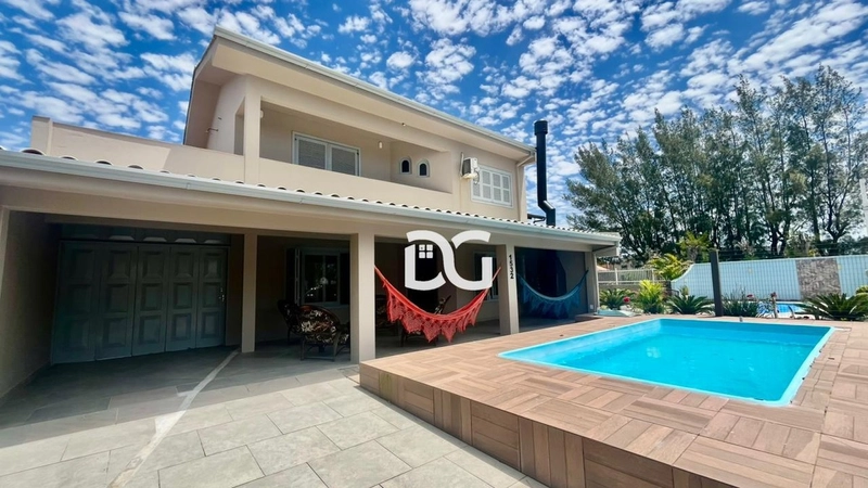 Sobrado amplo e funcional, perfeito para quem busca conforto: 1ª foto da galeria de imagens do imóvel