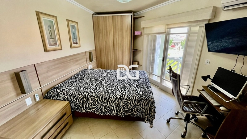 Sobrado amplo e confortável perfeito para quem busca conforto: 12ª foto da galeria de imagens do imóvel