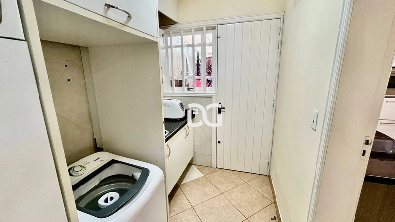 Sobrado amplo e confortável perfeito para quem busca conforto: 10ª foto da galeria de imagens do imóvel