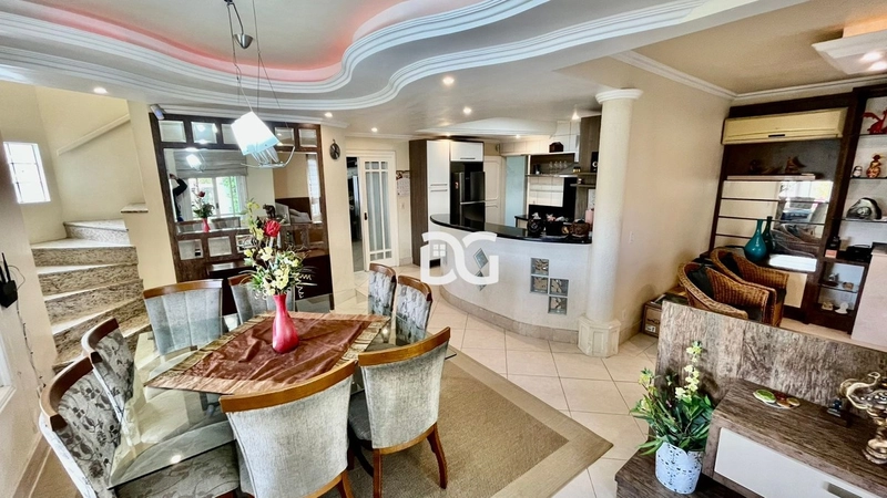 Sobrado amplo e confortável perfeito para quem busca conforto: 5ª foto da galeria de imagens do imóvel