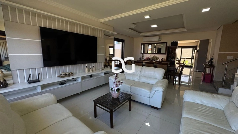 AMPLO SOBRADO JUNTO AO FORÚM DE TRAMANDAÍ: 9ª foto da galeria de imagens do imóvel