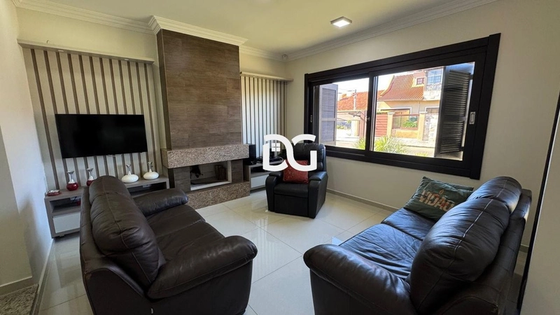 AMPLO SOBRADO JUNTO AO FORÚM DE TRAMANDAÍ: 8ª foto da galeria de imagens do imóvel