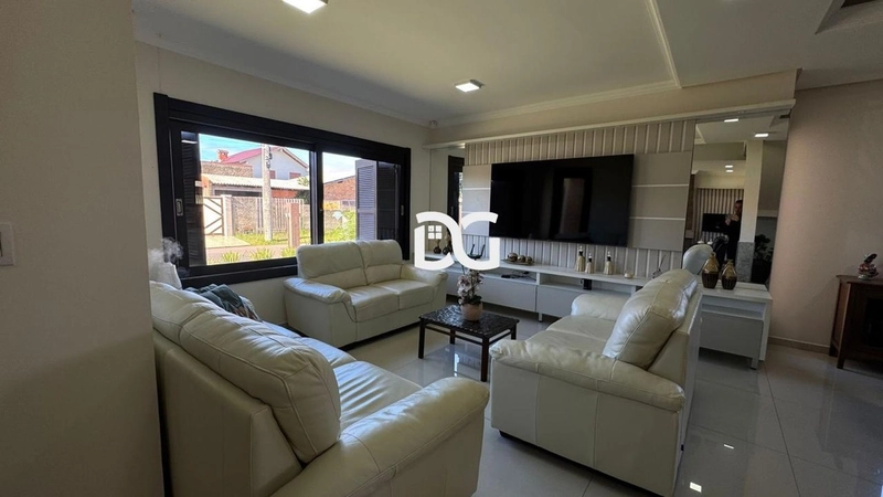 AMPLO SOBRADO JUNTO AO FORÚM DE TRAMANDAÍ: 7ª foto da galeria de imagens do imóvel