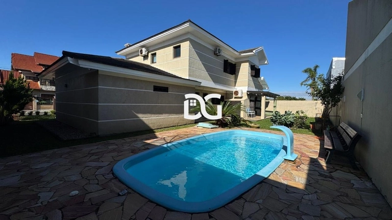 AMPLO SOBRADO JUNTO AO FORÚM DE TRAMANDAÍ: 6ª foto da galeria de imagens do imóvel