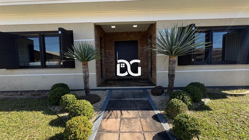 AMPLO SOBRADO JUNTO AO FORÚM DE TRAMANDAÍ: 3ª foto da galeria de imagens do imóvel