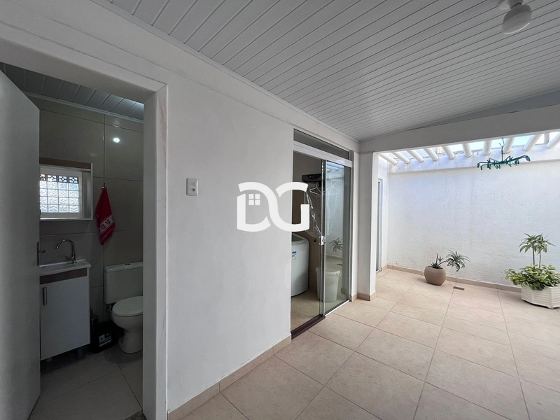 CASA PROXIMA DO MAR E DA AVENIDA A PLATAFORMA EM TRAMANDAÍ: 7ª foto da galeria de imagens do imóvel