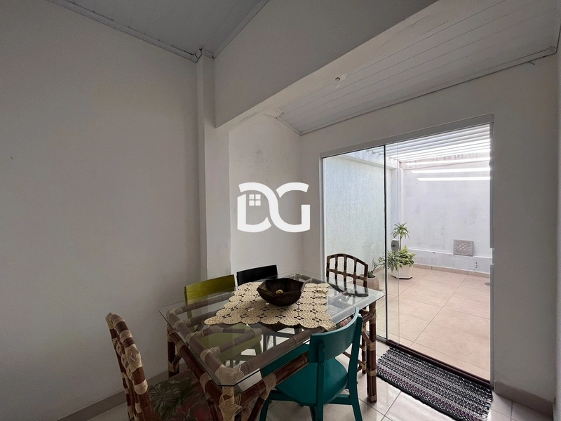 CASA PROXIMA DO MAR E DA AVENIDA A PLATAFORMA EM TRAMANDAÍ: 15ª foto da galeria de imagens do imóvel