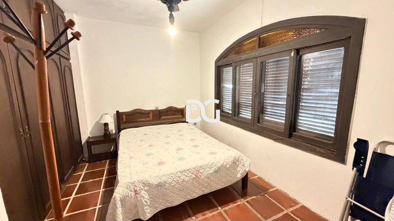 Sobrado amplo ideal para famílias grandes ou para quem busca espaço: 13ª foto da galeria de imagens do imóvel