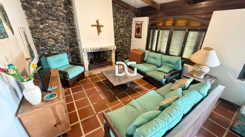 Sobrado amplo ideal para famílias grandes ou para quem busca espaço: 4ª foto da galeria de imagens do imóvel