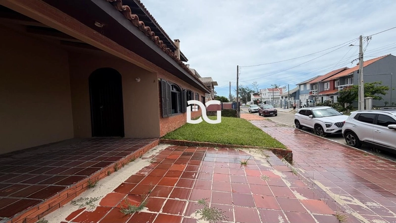 Sobrado amplo ideal para famílias grandes ou para quem busca espaço: 3ª foto da galeria de imagens do imóvel