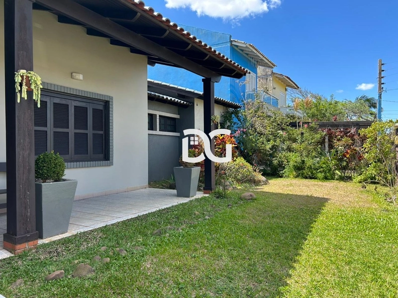 Casa aconchegante, composta por 3 dormitórios, sendo 1 suíte: 2ª foto da galeria de imagens do imóvel