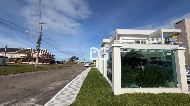 Maravilhosa casa de esquina com vista para o mar: 4ª foto da galeria de imagens do imóvel