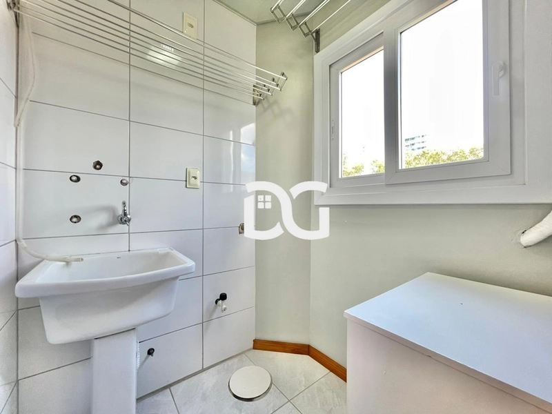 APARTAMENTO MOBILIADO E DECORADO NO CENTRO DE TRAMANDAÍ: 17ª foto da galeria de imagens do imóvel