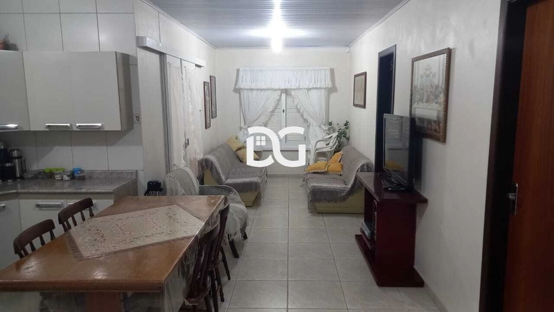 CASA A VENDA NO CENTRO DE TRAMANDAÍ: 4ª foto da galeria de imagens do imóvel